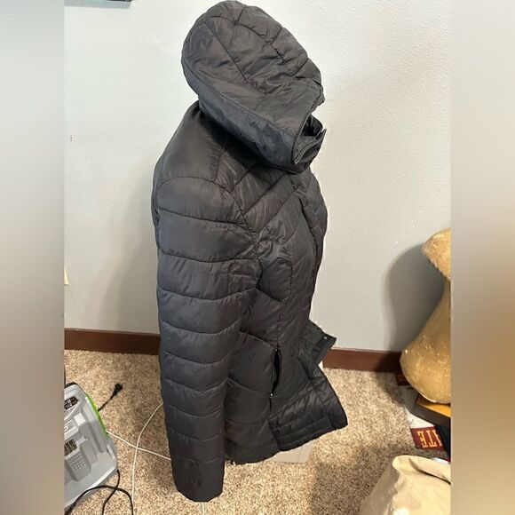 Kenneth Cole New York Women’s Medium Black Quilted Parka Full Zip - Picture 4 of 7